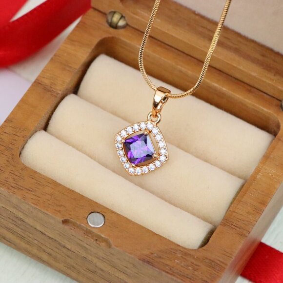 "Princess-Cut Purple Halo Pendant in Gold Plated Brass – Glam Touch, XPPT1793 - Picture 7 of 13